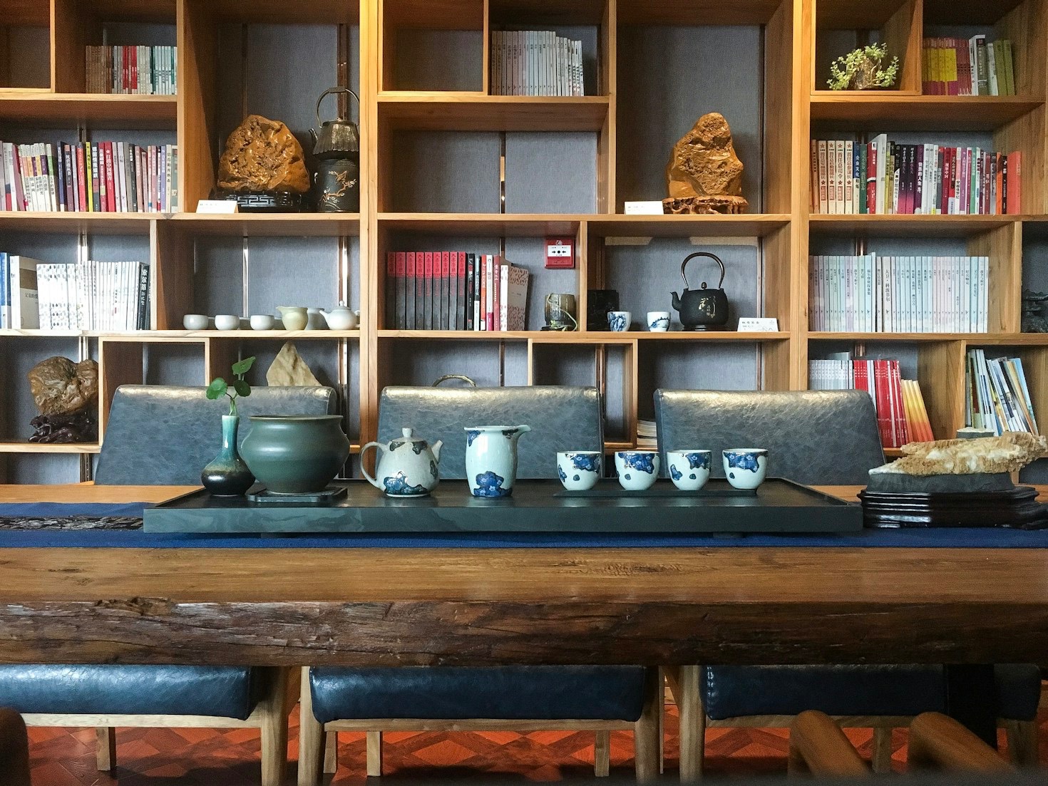 Tracing Cultural Threads Through World Textiles and Weaving